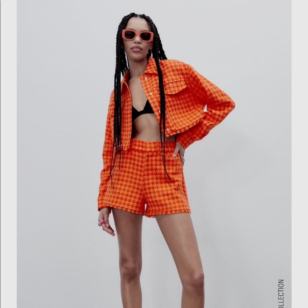 Zara orange co-ords set. Cropped jacket and high waisted shorts